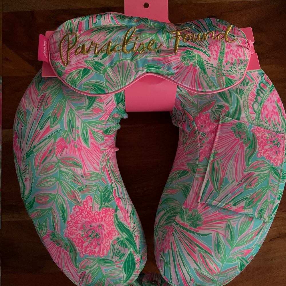 Lilly Pulitzer Travel Pilow